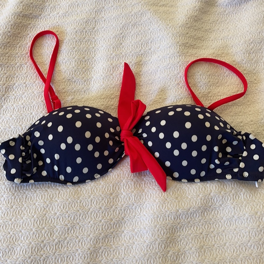 Pin Up Inspired Bikini - Picture 2 of 6